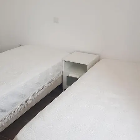 Isabella Court Townhouse Near Venus And Lidl Apartamento Paphos