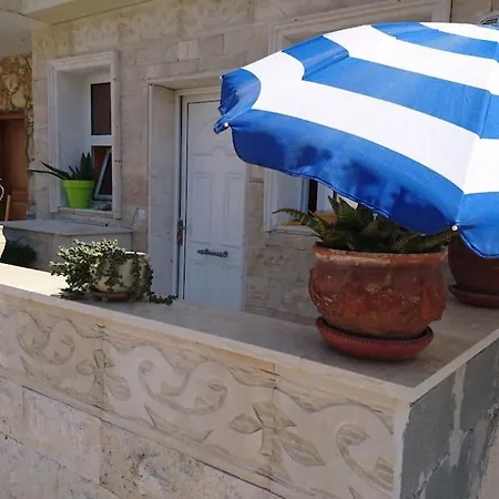 Isabella Court Townhouse Near Venus And Lidl Apartment *