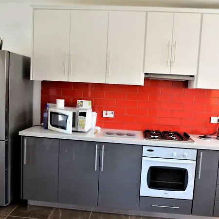 Isabella Court Townhouse Near Venus And Lidl Paphos